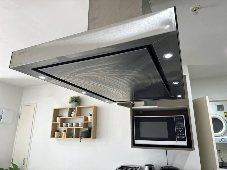 Immaculate 3 Bd 2 Bth Apartment -Free Carpark & Pool 오클랜드 외부 사진