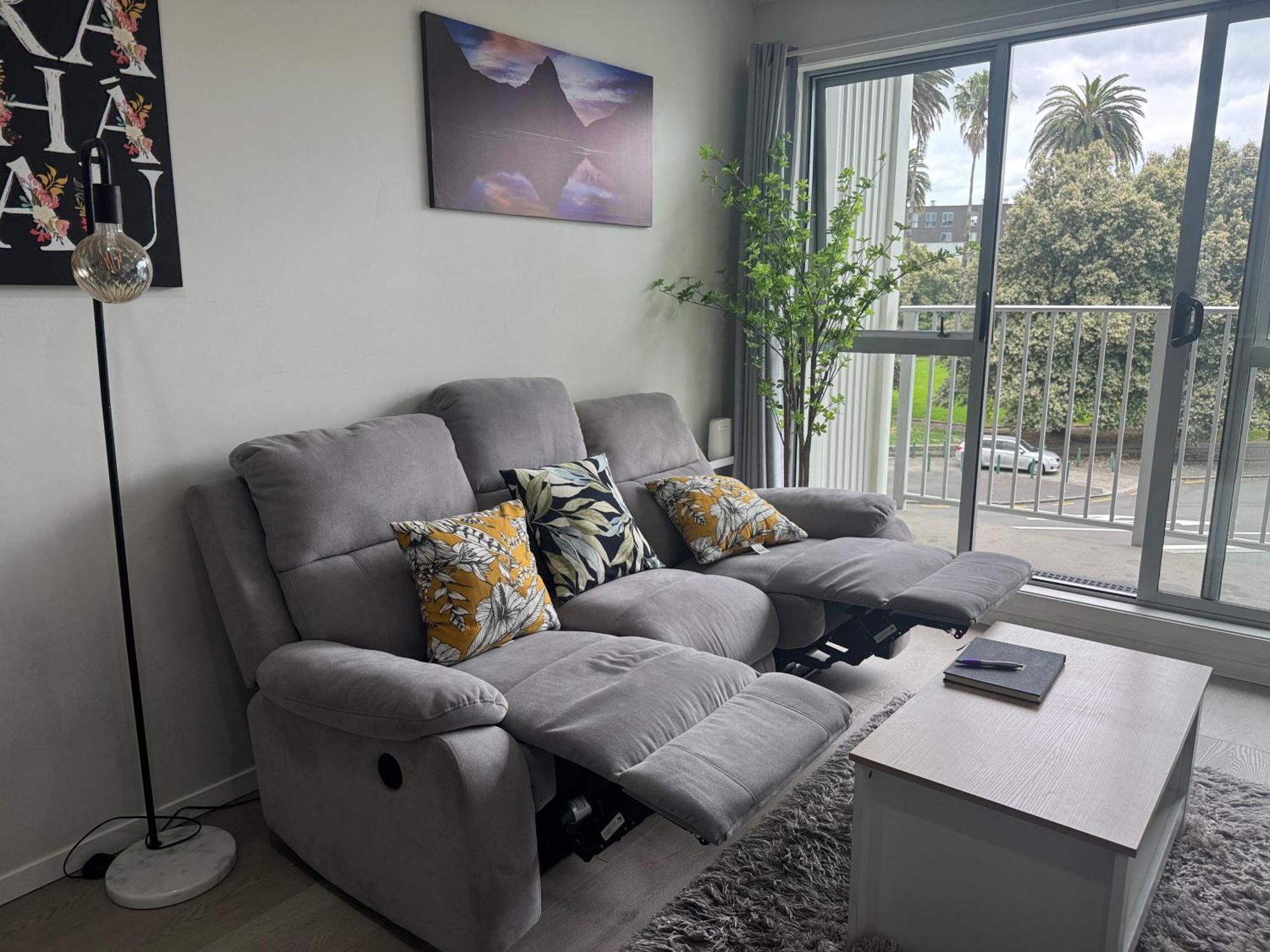 Immaculate 3 Bd 2 Bth Apartment -Free Carpark & Pool 오클랜드 외부 사진